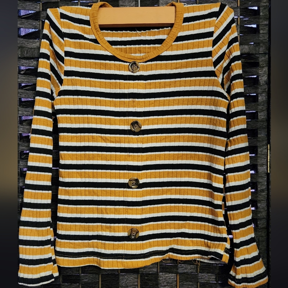 🍄6/36🍄 Striped Long sleeve by full circle